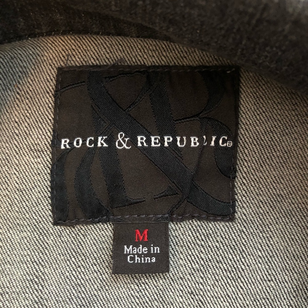 Distressed Black denim jacket - Picture 3 of 3